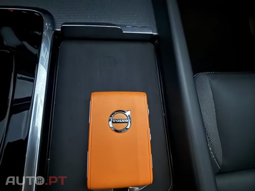 Volvo XC60 2.0 B4 R-Design Geartronic