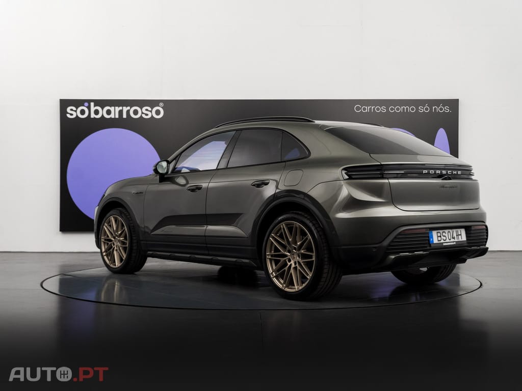 Porsche Macan Electric 4