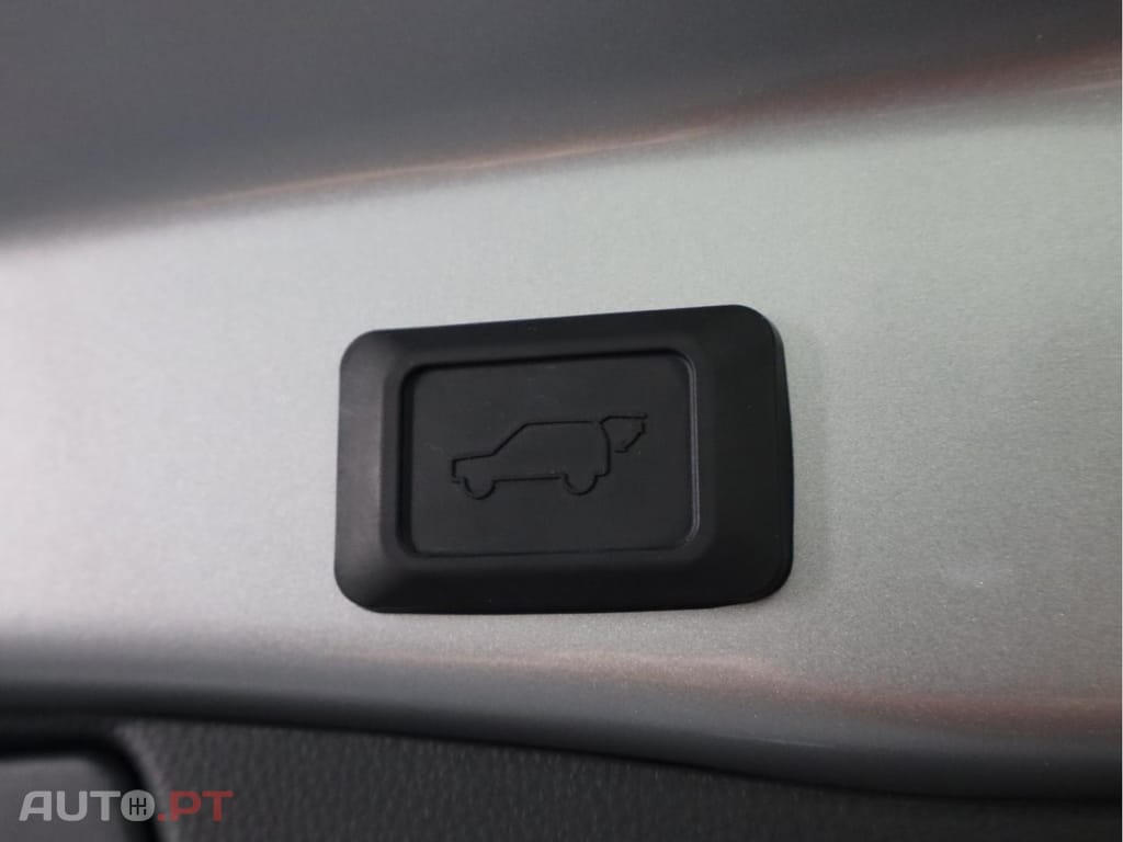 Toyota RAV4  2.5 HDF Comfort