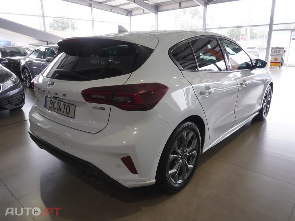 Ford Focus 1.0 EcoBoost MHEV ST-Line