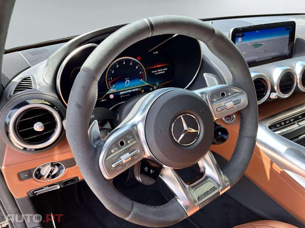 Mercedes-Benz AMG GT Coupe  V8 