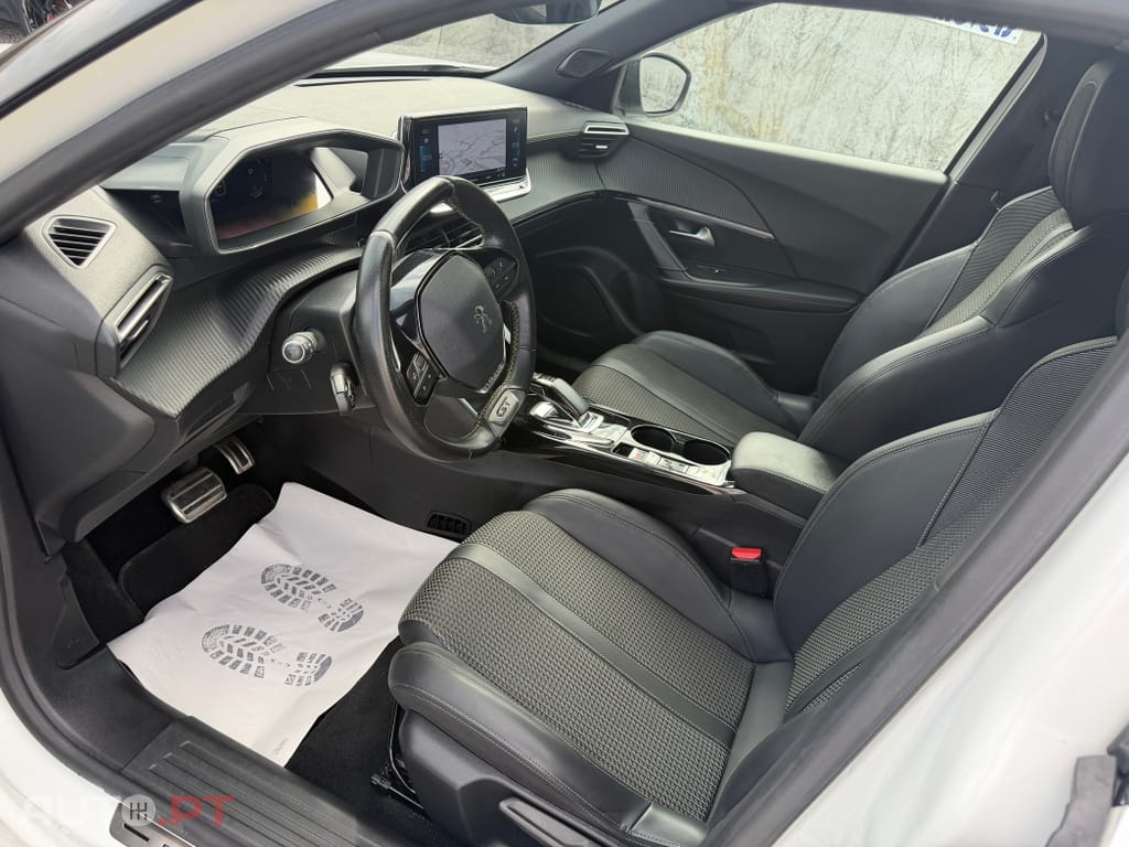 Peugeot E-2008 50 kWh GT Line