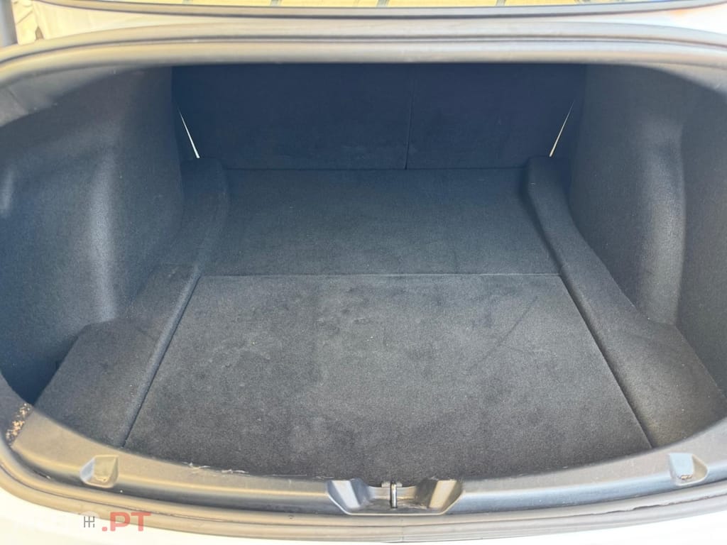 Tesla Model 3 Standard Range Plus RWD