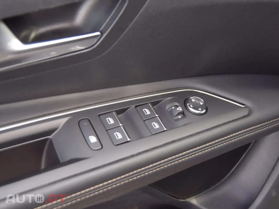 Peugeot 3008 1.6 HYBRID GT PACK e-EAT8