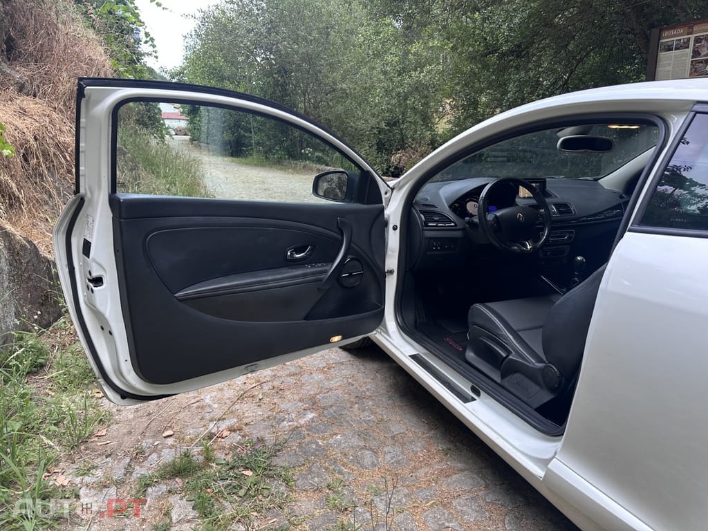 Renault Mégane Coupe 1.5 dCi Bose Edition SS