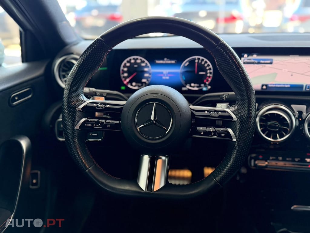 Mercedes-Benz A 250 e AMG Line