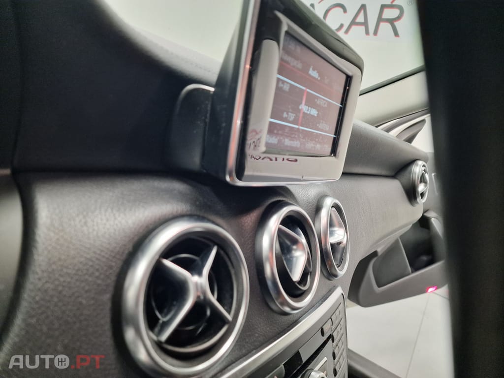 Mercedes-Benz A 180 CDi BlueEfficiency AMG Line