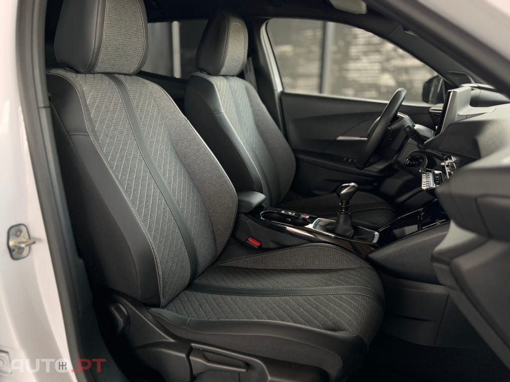 Peugeot 2008 1.2 PureTech Allure