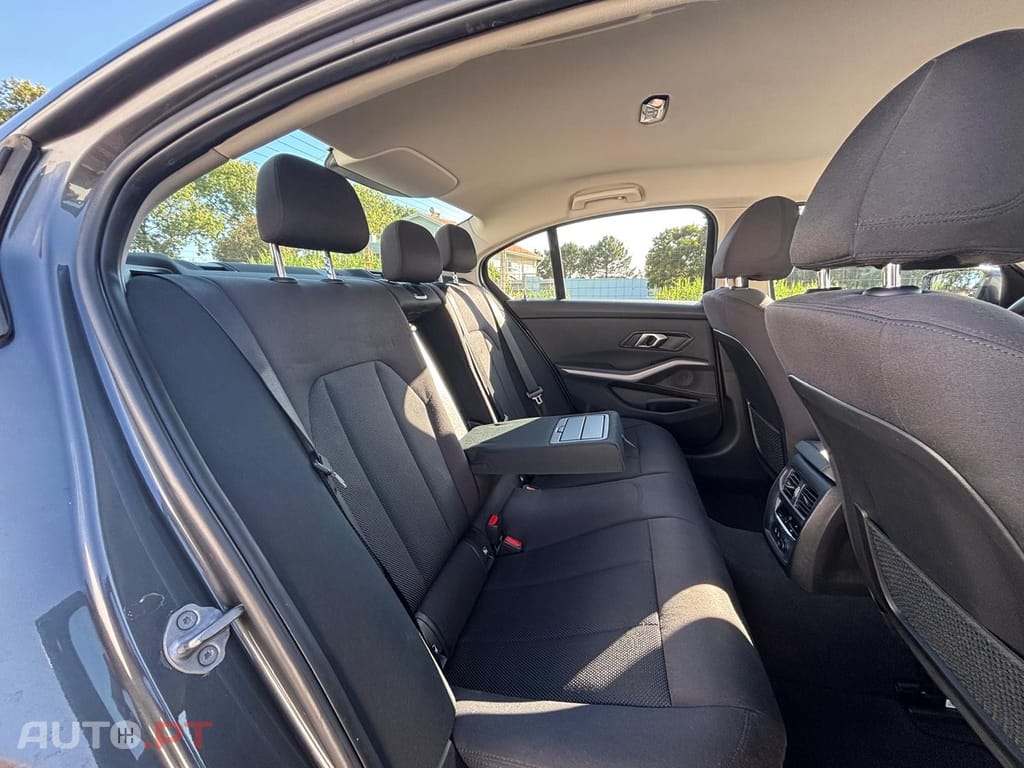 BMW 330 e Touring Corporate Edition Auto