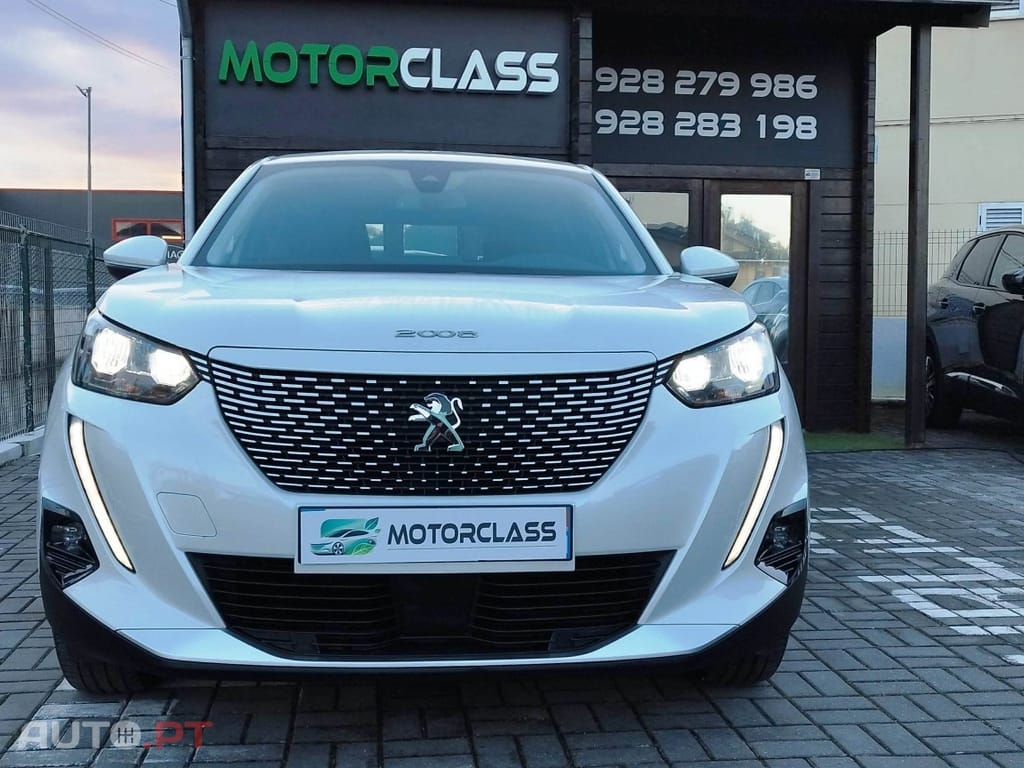 Peugeot E-2008 50 kWh Allure Pack