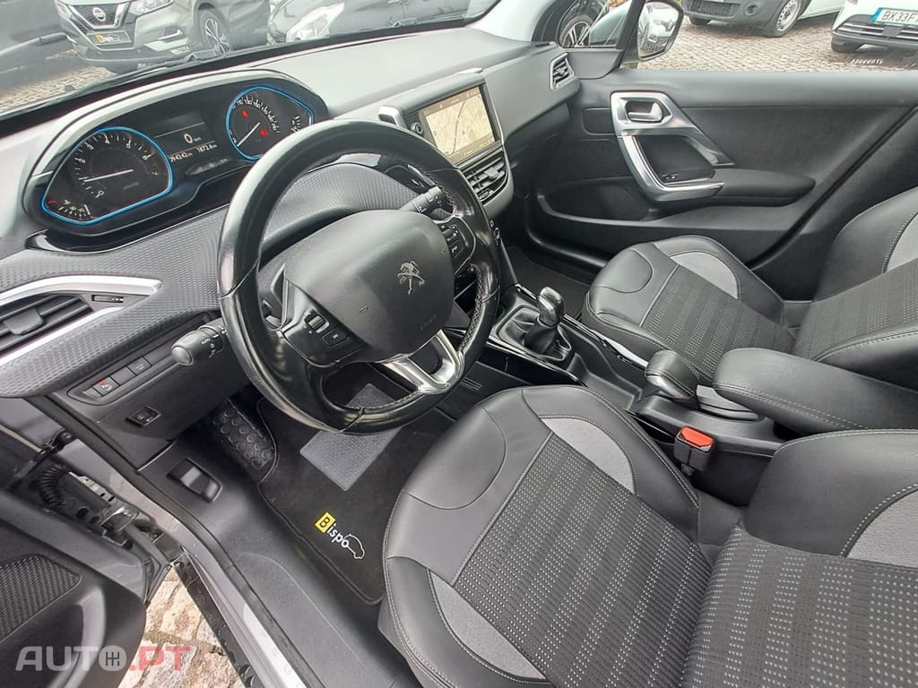 Peugeot 2008 1.2 PureTech Allure