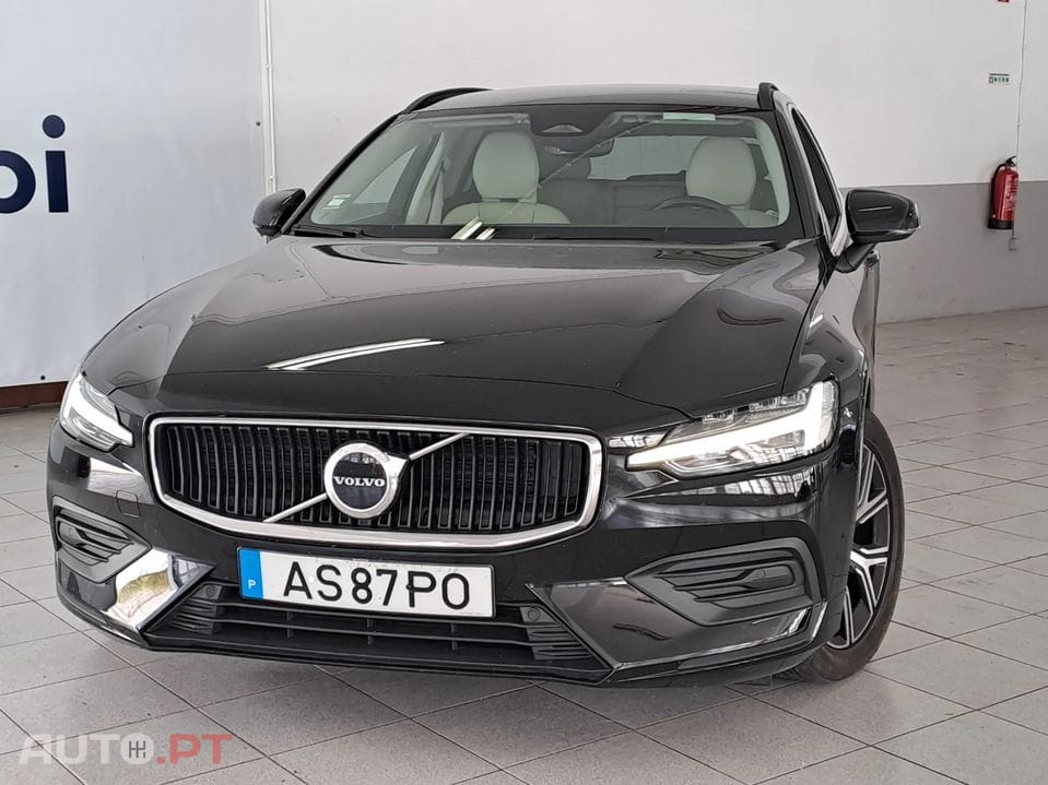 Volvo V60 2.0 B4 Core Auto