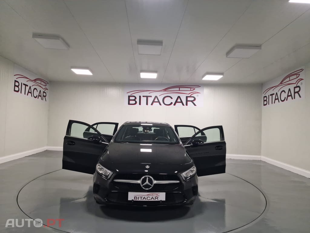 Mercedes-Benz A 250 E STYLE PLUS Hibrido Plug-In
