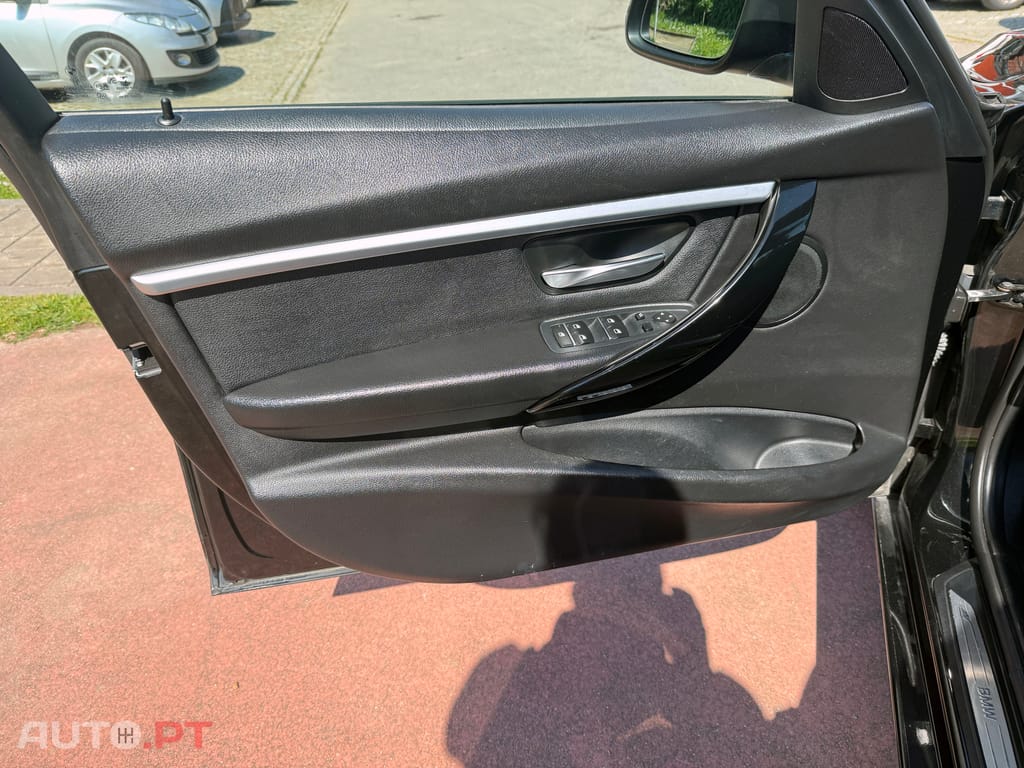 BMW 320 D Auto 190cv