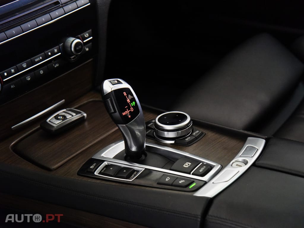 BMW ActiveHybrid 7 V8 HYBRID