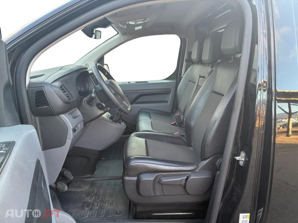 Peugeot Expert 1.5 BlueHDi Standard Premium