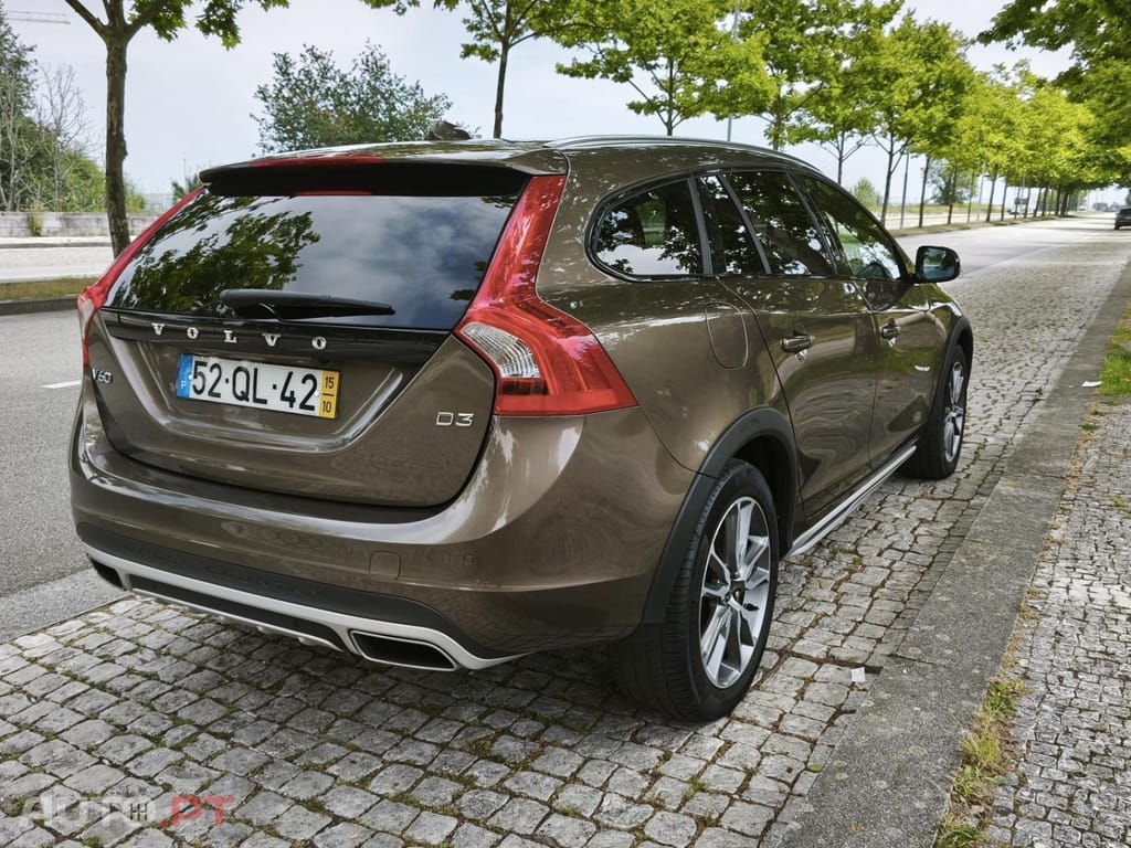 Volvo V60 Cross Country 2.0 D3 Summum Geartronic