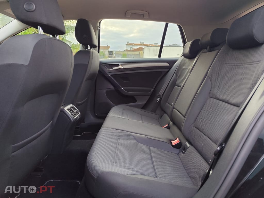 Volkswagen Golf 1.6 TDi Confortline