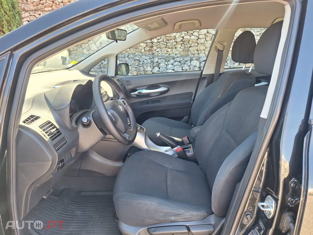Toyota Auris 1.8 HSD P.Te.+JLL17