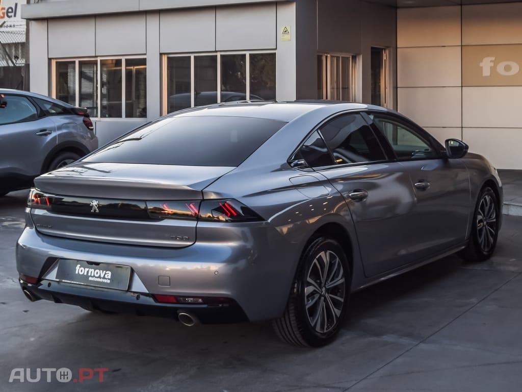 Peugeot 508 1.6 Hybrid Allure Pack e-EAT8