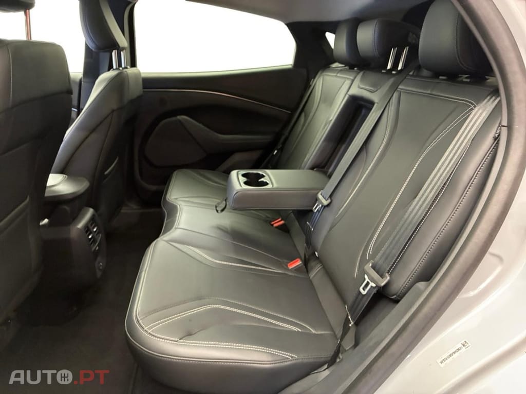 Ford Mustang Mach-E Standard Range