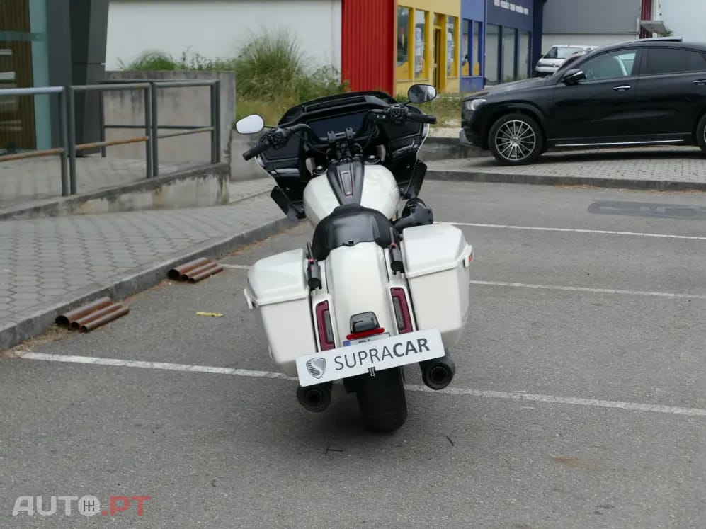 Harley Davidson FL CVO ROAD GLIDE ST