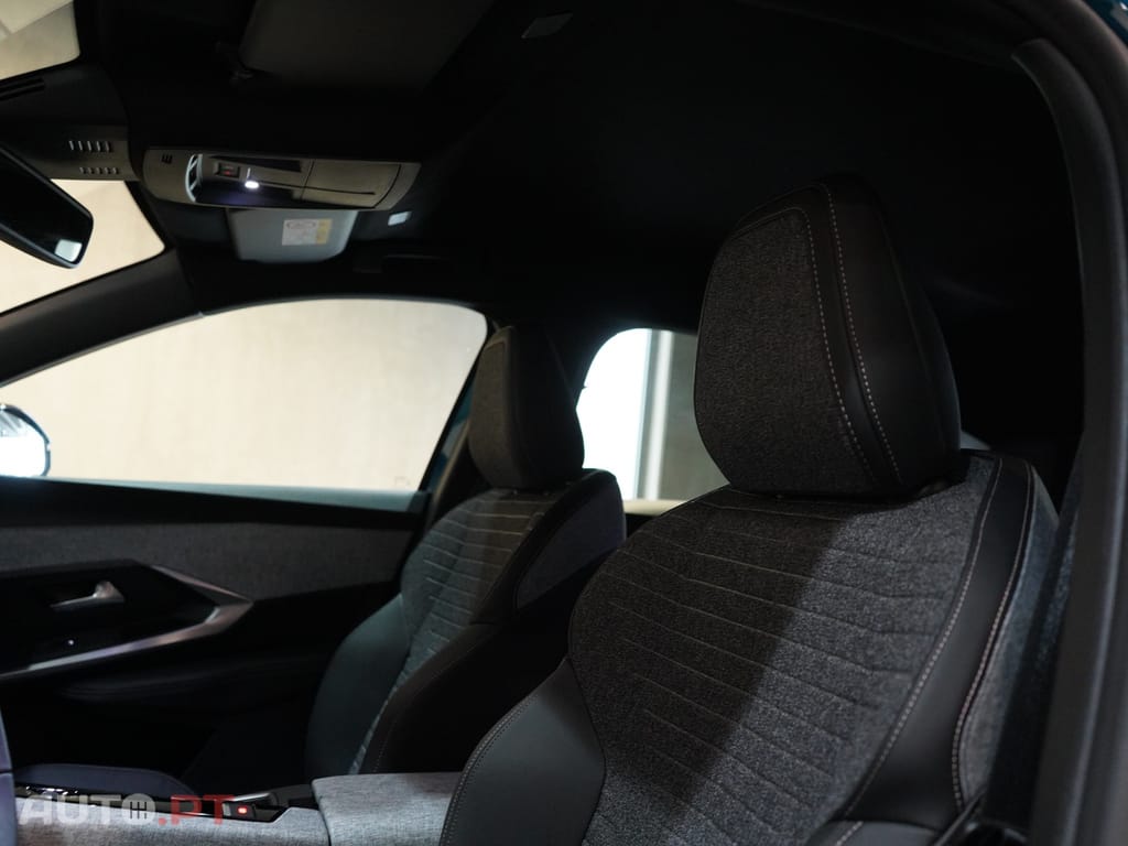 Peugeot 3008 1.2 Hybrid Allure e-DCS6