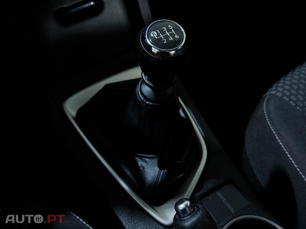 Toyota Corolla 1.4 D-4D Exclusive +Navi MM