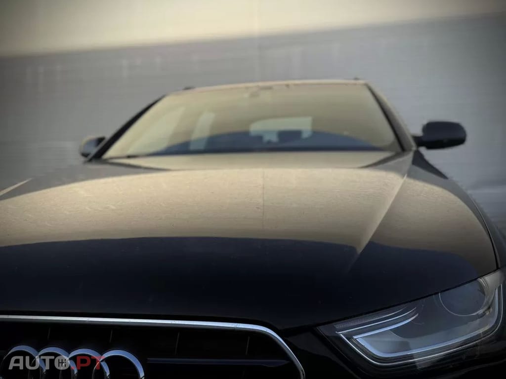Audi A4 Avant 2.0 TDI S-line