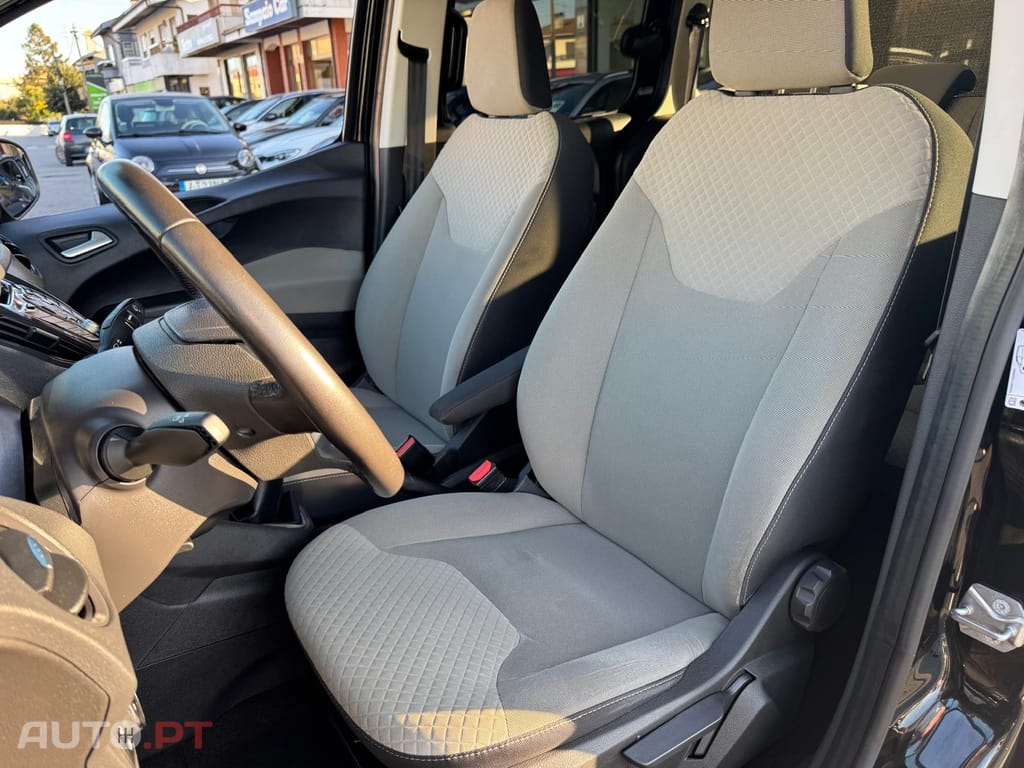 Ford Tourneo 1.0 EcoBoost Titanium