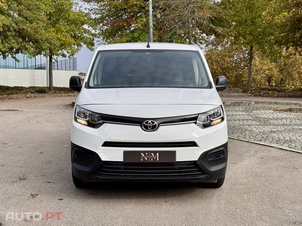 Toyota Proace City  L2 1.5D - 3 Lugares