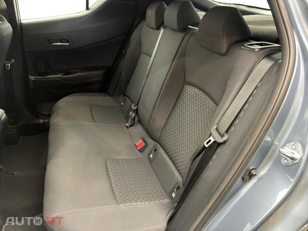 Toyota C-HR 1.8 Hybrid Dynamic Business