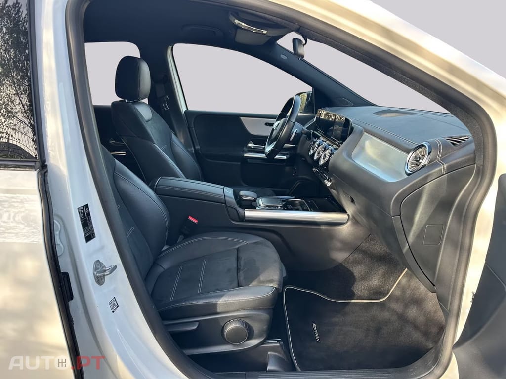 Mercedes-Benz B 250 I.V.A DEDUTIVEL e AMG Line Night