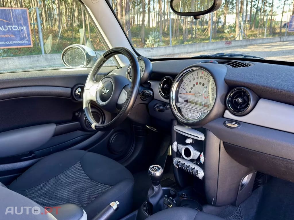 MINI Cooper D 110cv 