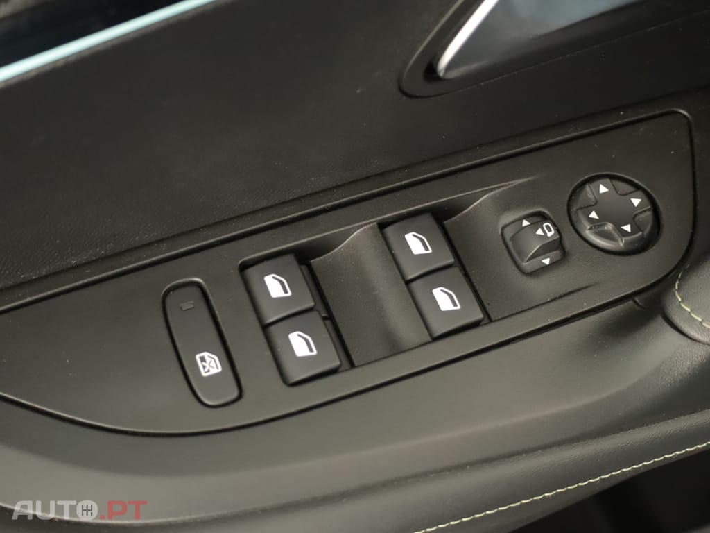 Peugeot 2008 2008 1.2 PureTech Allure Pack EAT8
