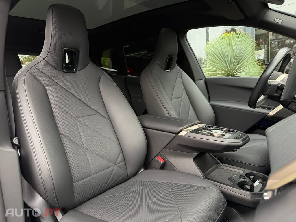 BMW iX xDrive 40 Pack Desportivo