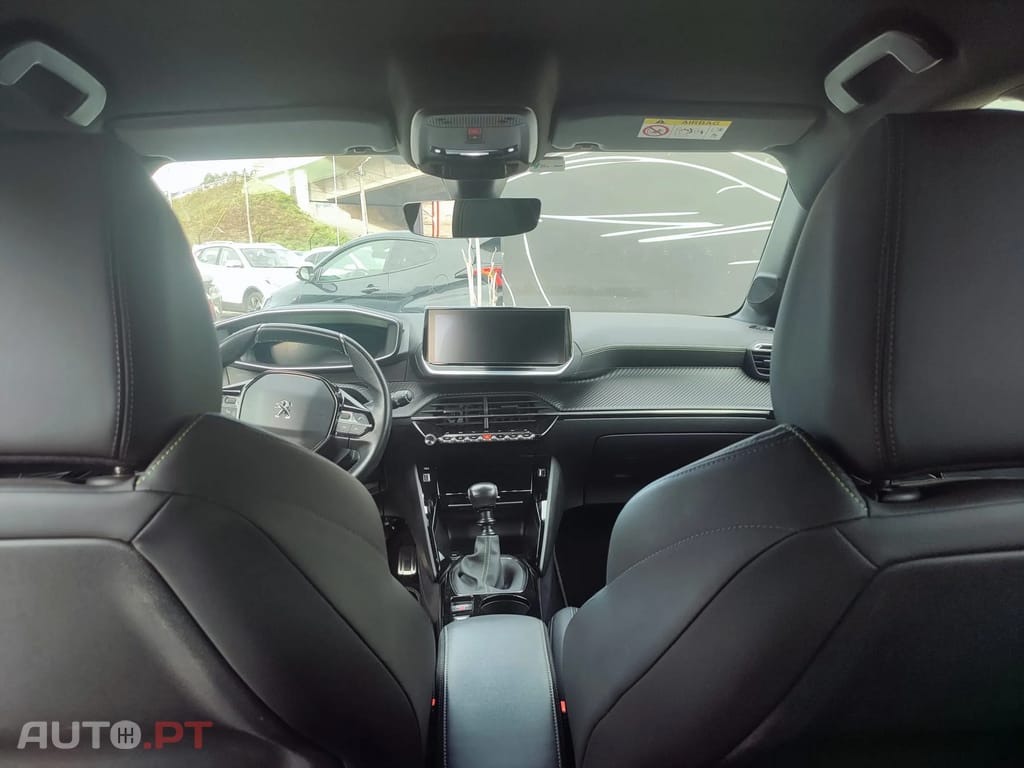 Peugeot 208 GT LINE