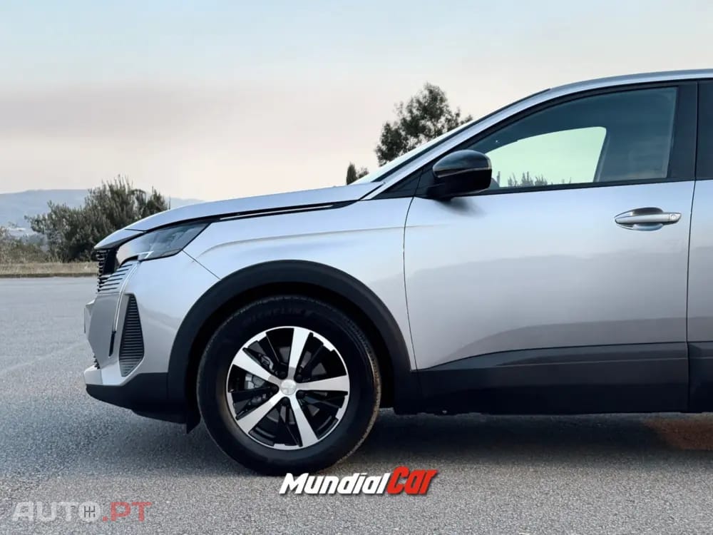 Peugeot 3008 1.2 PureTech Allure EAT8