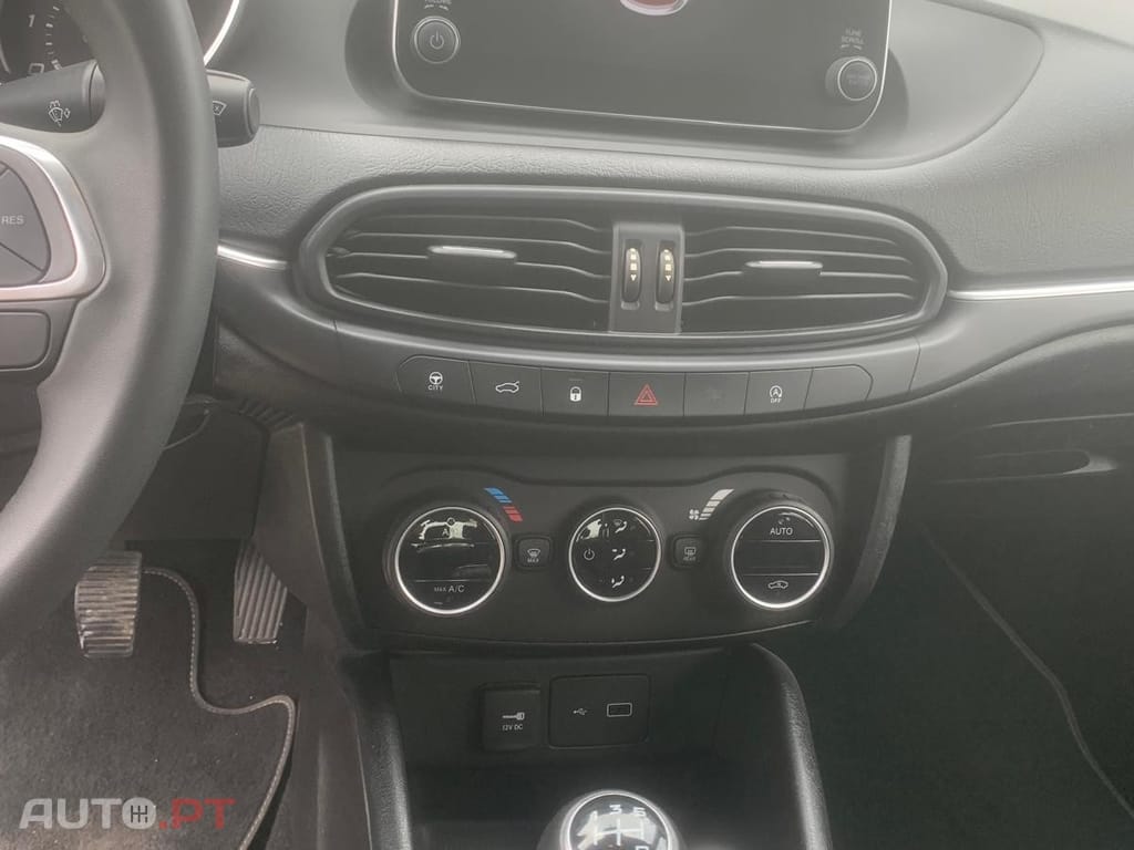 Fiat Tipo SEDAN
