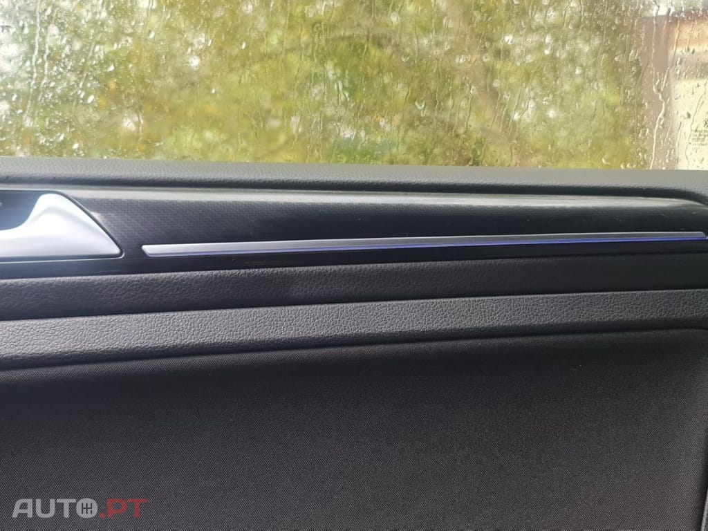 Volkswagen Golf 2.0 TSi R