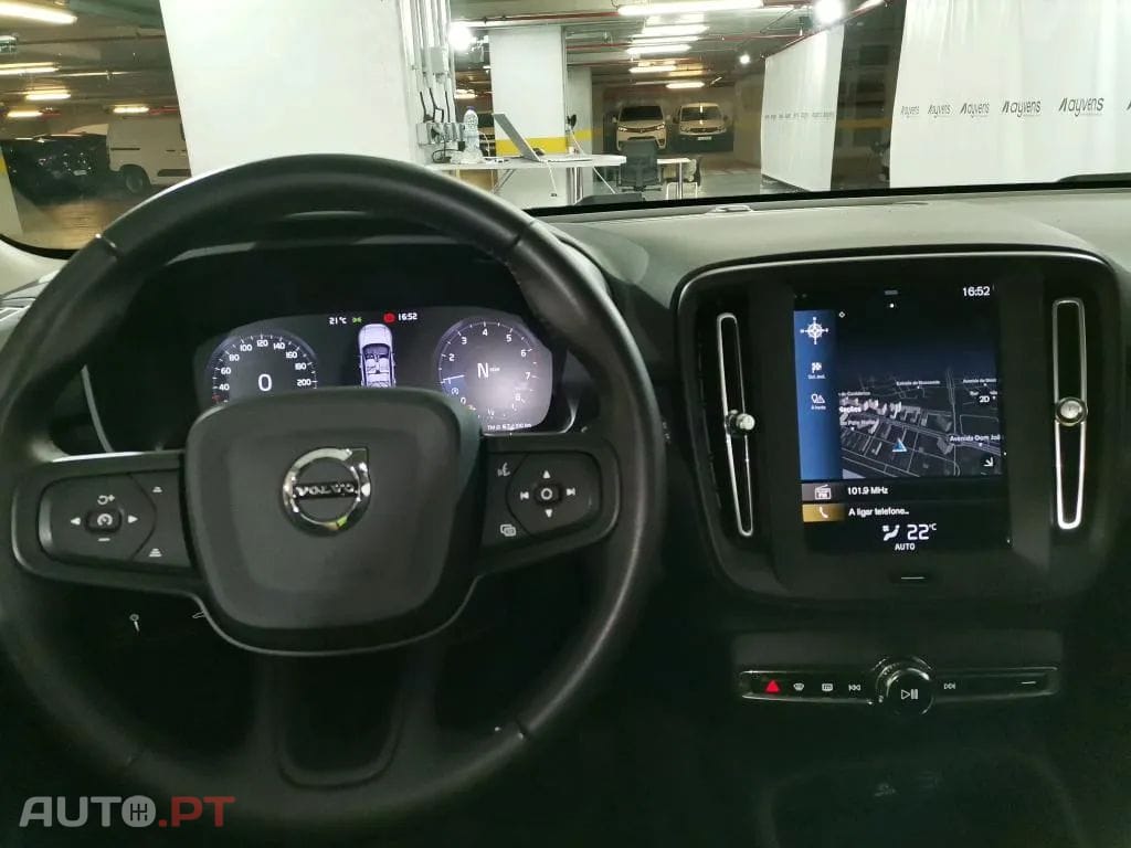 Volvo XC40 1.5 T2 Momentum