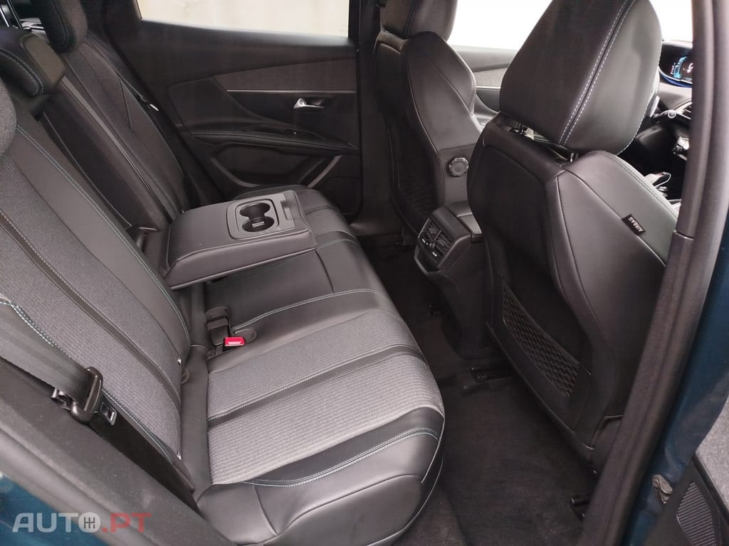 Peugeot 3008 1.6 Hybrid Allure Pack e-EAT8