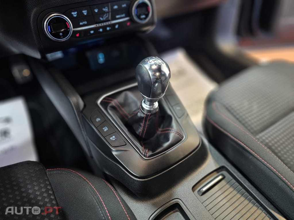 Ford Focus SW 1.5 TDCi EcoBlue ST-Line