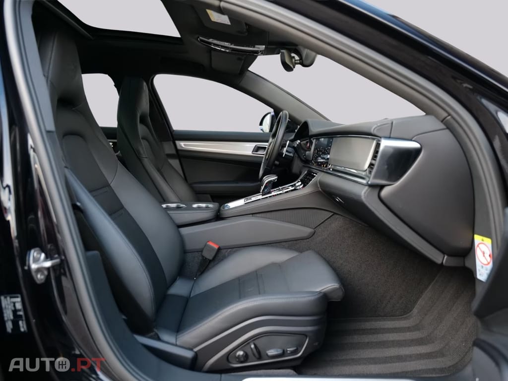 Porsche Panamera 4 E-Hybrid I.V.A DEDUTIVEL
