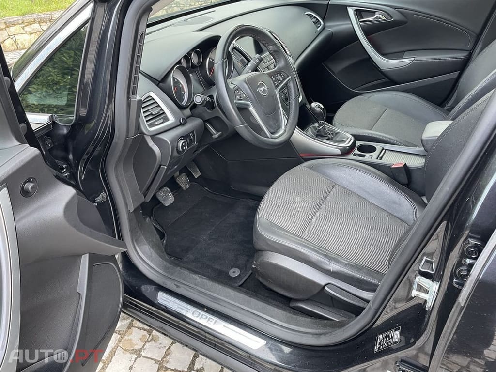 Opel Astra 1.7 CDTi Cosmo Start/Stop