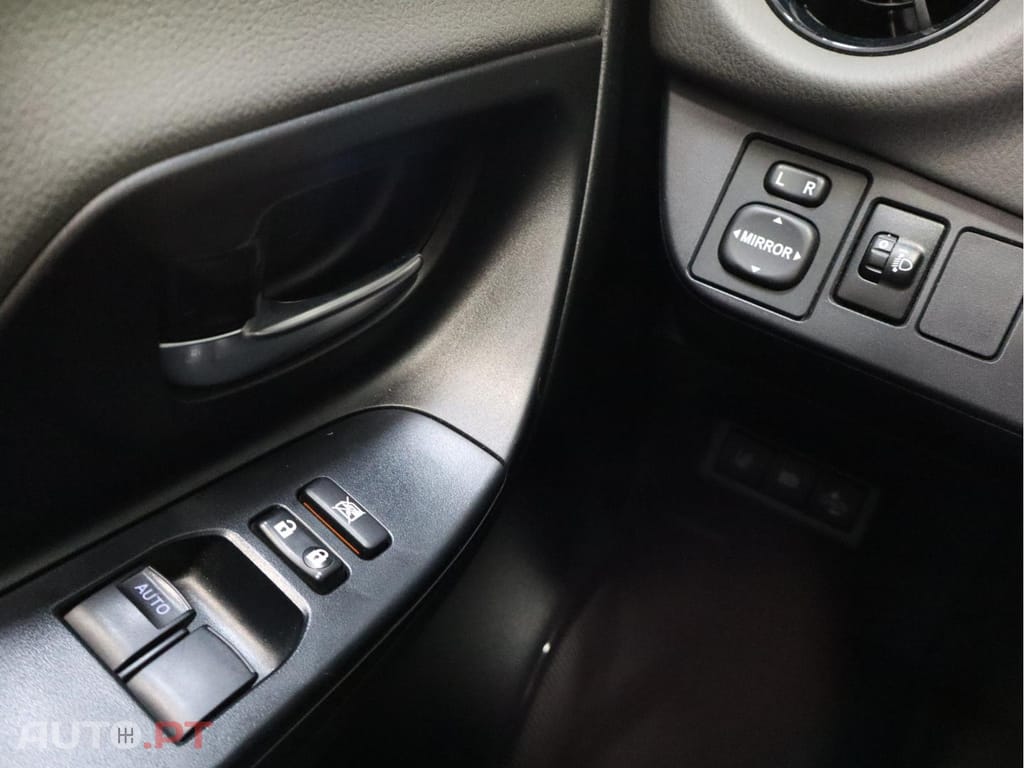 Toyota Yaris 1.0 VVT -I Comfort  
