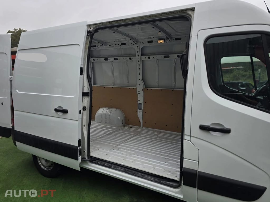 Renault Master 2.3 dCi 100.33 L2H2
