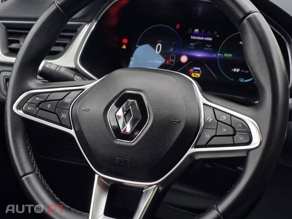 Renault Captur 1.6 E-TECH PLUG-IN INTENSE