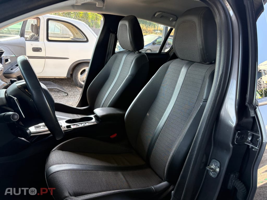 Peugeot 208 1.2 PureTech Allure Pack EAT8