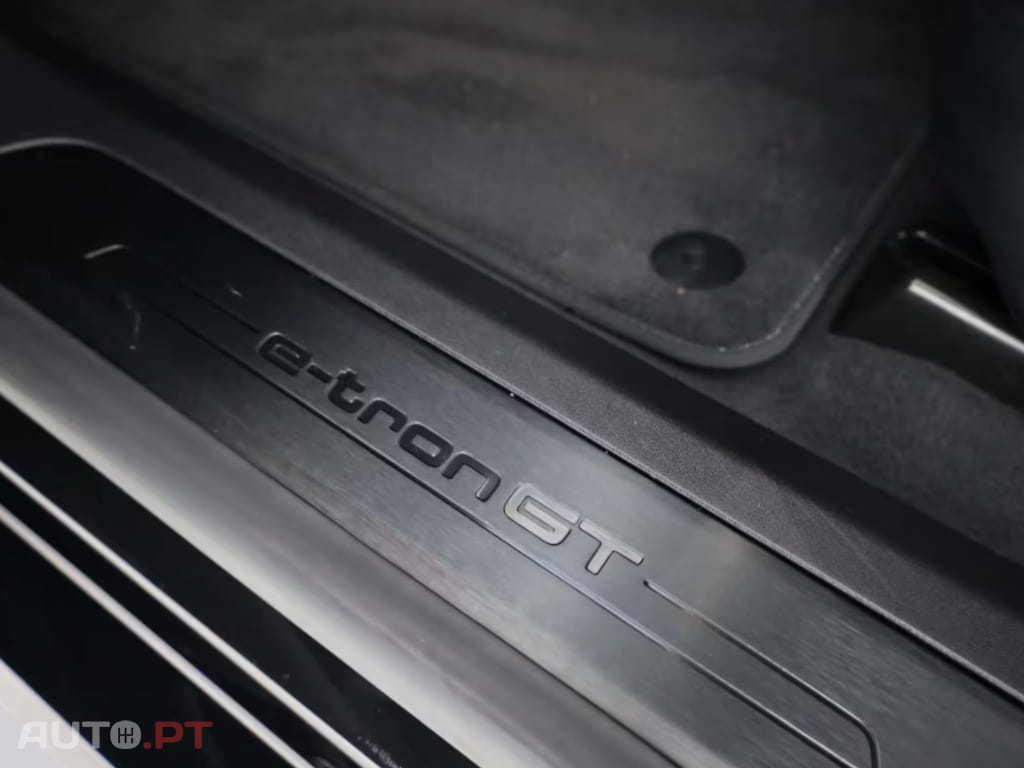 Audi E-Tron GT I.V.A DEDUTIVEL 